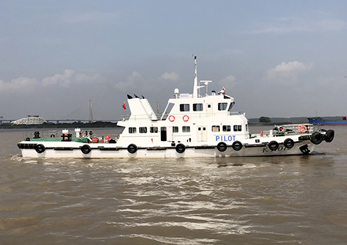 长江海事局30m级引航交通船（长引012）